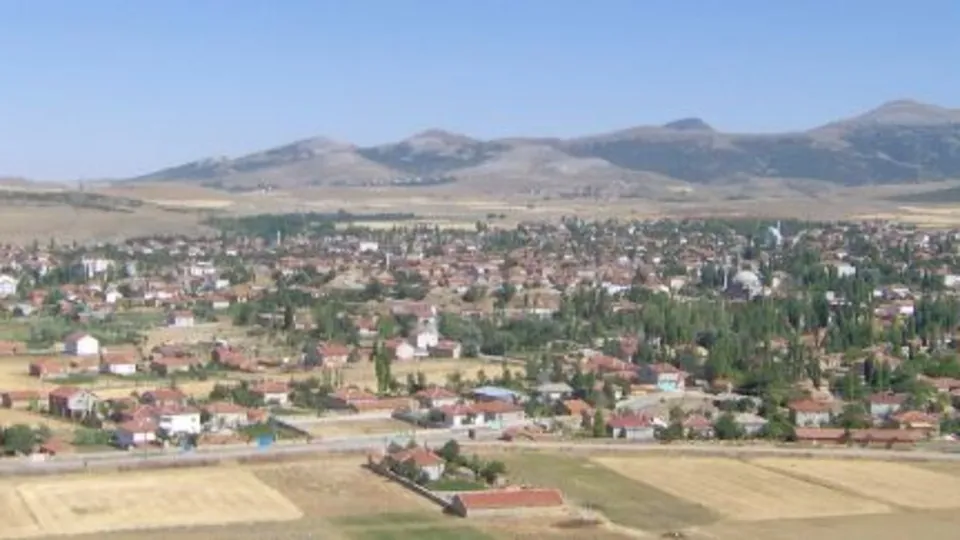 Şehre yakın Ladik’e konuk oluyor