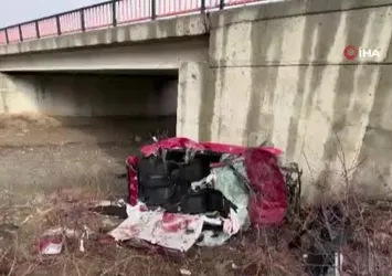 Ankara'da otomobil şarampole uçtu: 5 ölü