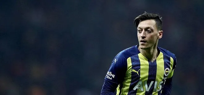 Mesut Özil çocukluk aşkım dediği Fenerbahçe’yi bıraktı!