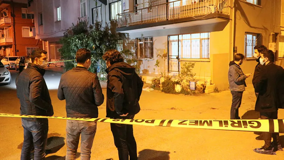 Son dakika | İzmir'de korkunç olay! Mahalle sakinleri olay yerine koştu! "İstediğimi yaparım" dedi ve...
