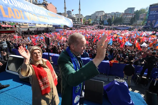 baskan-recep-tayyip-erdogandan-rizeye-cikarma-onemli-acilislar-gerceklesecek-1698914493524.jpeg Başkan Recep Tayyip Erdoğan'dan Rize'ye çıkarma! Önemli açılışlar gerçekleşecek - 1
