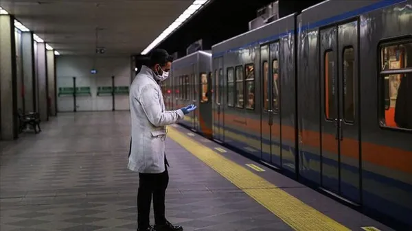istanbulda-metro-arizasi-seferler-durduruldu-1623214090154.jpg İstanbul'da metro arızası! Seferler normale döndü - 1