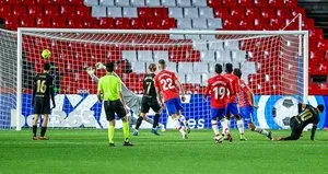 Barcelona deplasmanda 4-0 yendi
