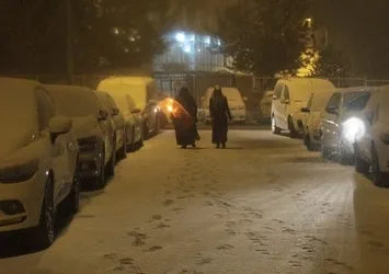 Nisan 'kar'ı Erzurum'u beyaza bürüdü