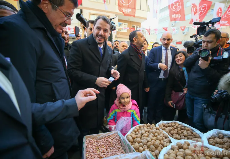 Bakan Albayrak'tan İzmir'de esnaf ziyareti! 1