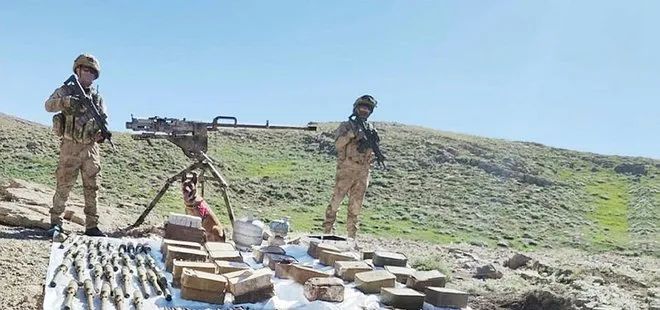 Son dakika: Hakkari’de PKK’ya ait çok sayıda silah ve mühimmat ele geçirildi