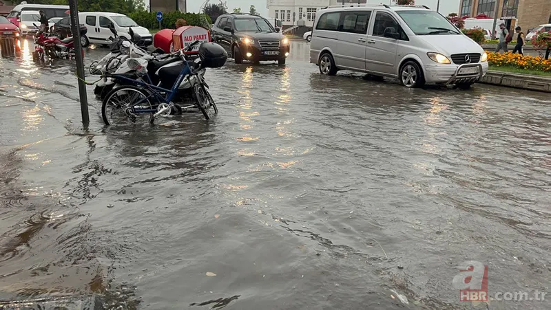 Marmara'yı sağanak vurdu! Araçlar mahsur kaldı dükkanları su bastı | Korkunç görüntüler geliyor 16