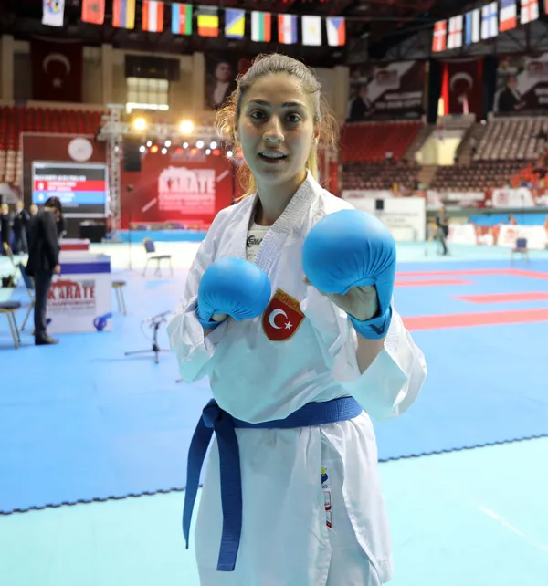 milli-sporcular-erman-eltemur-ile-eda-eltemur-altin-madalya-kazandi-1653742134887.jpg Milli sporcular Erman Eltemur ile Eda Eltemur altın madalya kazandı - 2