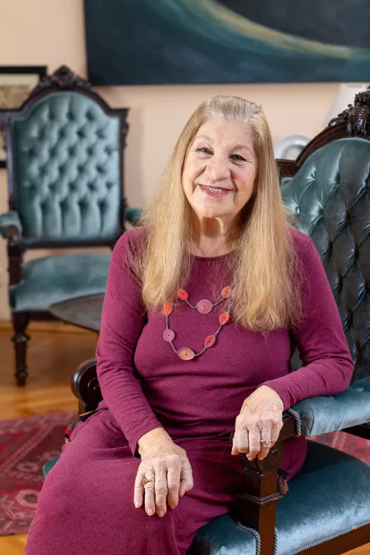 Usta sanatçı Ayla Algan’dan Emine Erdoğan’ın çalışmalarına övgü: Çok özel bir hanımefendi