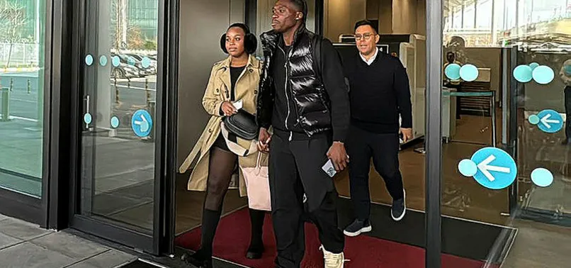 Galatasaray'ın yeni transferi Derrick Köhn! Genç yıldız İstanbul'a geldi! İşte maliyeti...