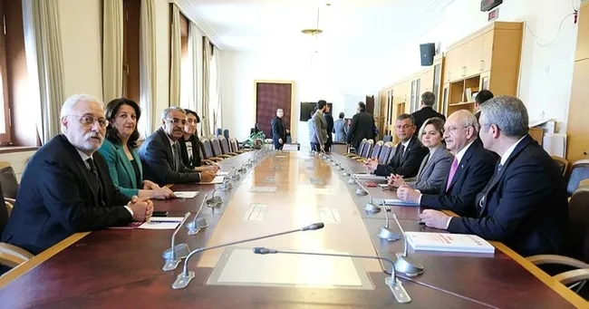 PKK, A Haber’in CHP-HDP kirli pazarlığını ifşa etmesinden rahatsız! CHP HDP’ye neden sahip çıkıyor? Koalisyon ortakları neden sessiz?