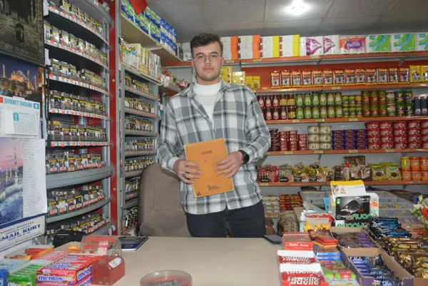 1649571131083.jpg Ordu'da herkes onu konuşuyor! Bakkalları tek tek gezerek borçları ödedi - 2