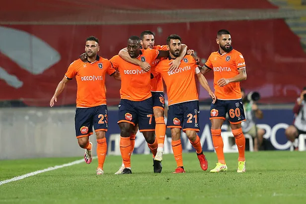 Başakşehir Beşiktaş maçı CANLI yayın hangi kanalda? 2021 STSL 9. hafta Başakşehir BJK maçı saat kaçta? - 1