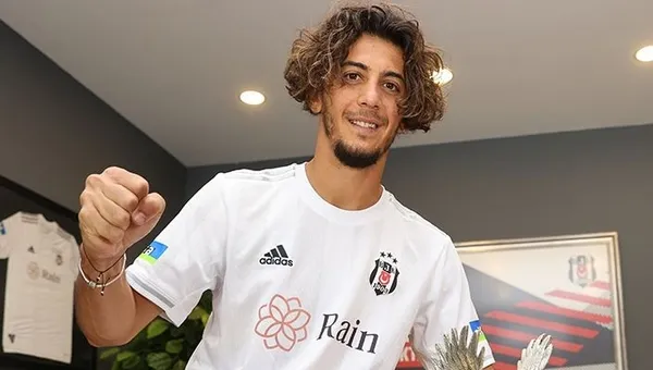 Beşiktaş’ta ortalık karıştı! Futbolcular arasında kavga: Yakasına yapıştı! Yılmaz’dan sert açıklama: Yaptırmam...