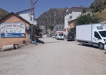 Çukurca'da hayat durma noktasına geldi