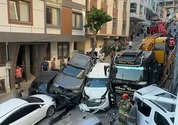 İstanbul’da feci kaza! Vinç 18 aracı ezdi geçti