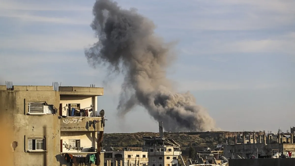 Terör devleti İsrail'den Gazze'deki eve saldırı: 11 Filistinli yaşamını yitirdi