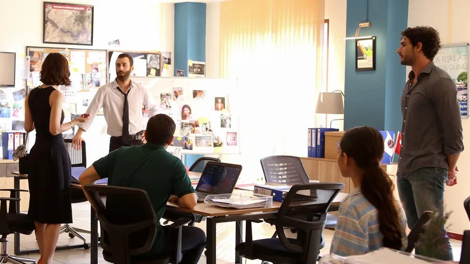 Baş Belası’nda Şahin ile İpek yakınlaşıyor