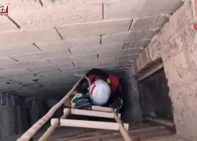 İtfaiyeden kedi kurtarma operasyonu