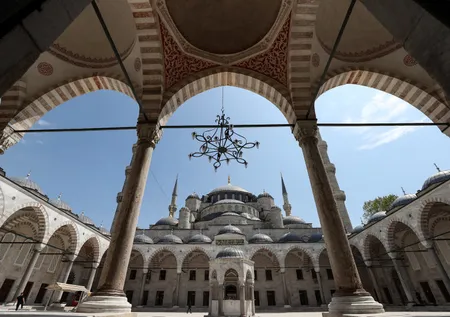 Sultanahmet Camii Başkan Recep Tayyip Erdoğan'ın katılımıyla ibadete açıldı! Diyanet'i kapatmak isteyen 7'liye 14 Mayıs mesajı