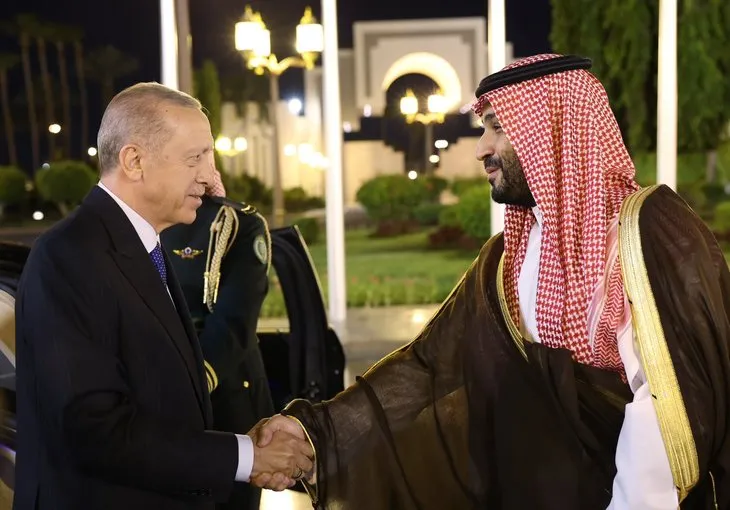 Başkan Recep Tayyip Erdoğan Suudi Arabistan’da böyle karşılandı! İşte o kareler...