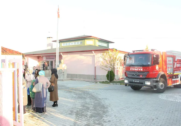 Samsun'da anaokulu yıkılma riskine karşı boşaltıldı - 1