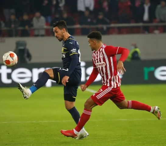 Fenerbahçe son dakikada yıkıldı! Olympiakos 1-0 Fenerbahçe UEFA Avrupa Ligi maç sonucu - ÖZET - 6