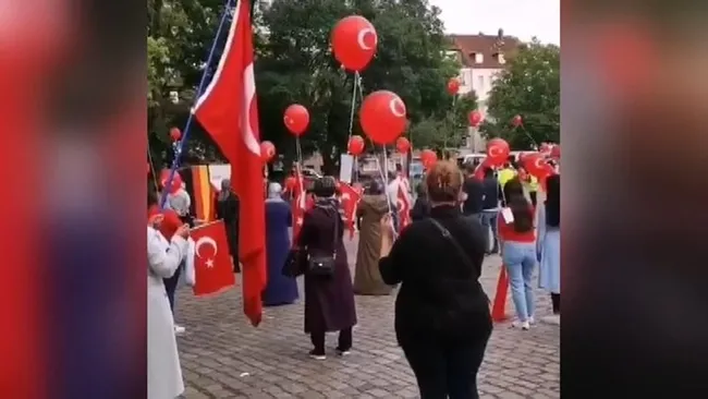 Almanya’da PKK yandaşları 15 Temmuz etkinliğini hedef aldı