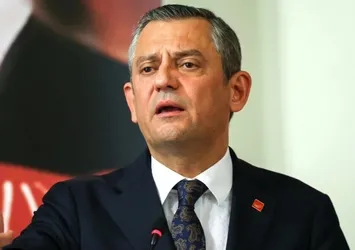 Özgür Özel bu kez de Le Monde'a Türkiye'yi şikayet etti! Skandal ifadeler... Adaylık sinyali