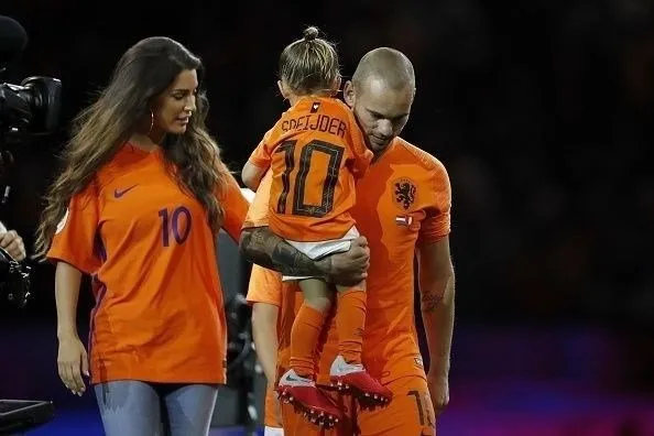 Wesley Sneijder boşanma haberleriyle ilgili konuştu: Gerçekler bilinsin istiyorum