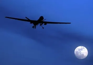 Ukrayna Rus konvoyunu Bayraktar TB2 SİHA'sı ile vurdu! İşte Rus zırhlılarının vurulduğu anlar