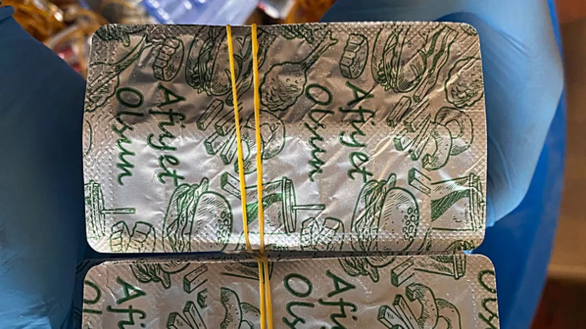 Islak mendil değil uyuşturucu: Afiyet olsun diyerek kamufle ettiler