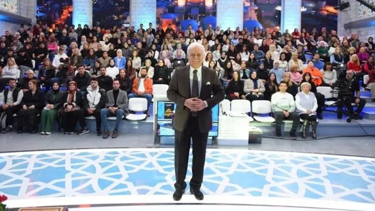 Ramazan coşkusu Turkuvaz Medya'da... Nihat Hatipoğlu'nu gören gençlerin heyecanı gözlerine yansıyor