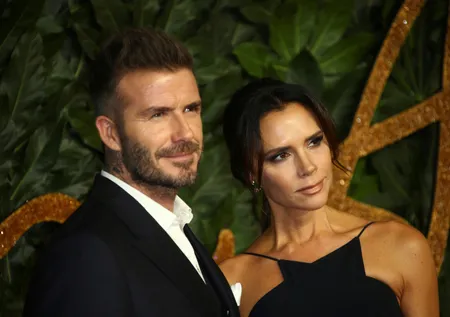 David Beckham ve Victoria Beckham çiftinin 19 yıllık evliliği bitiyor mu? Victoria Becham David Beckham'ı sildi!