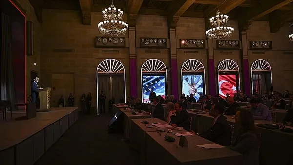 abd-turkiye-is-forumu-duzenlendi-200-bine-yakin-sirket-depremlerden-olumsuz-etkilendi-1678728394226.jpg ABD-Türkiye İş Forumu düzenlendi: 200 bine yakın şirket depremlerden olumsuz etkilendi - 2