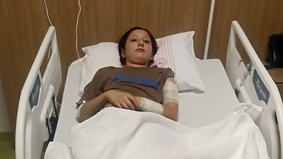 Şanlıurfa'da sokak köpeği terörü! 12 yaşındaki Fidan Damla Koçyiğit ölümden döndü | Vücudunu parçaladılar