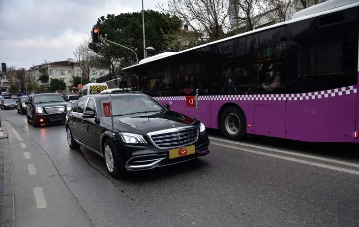 Başkan Erdoğan, anne ve babasının mezarlarını ziyaret etti