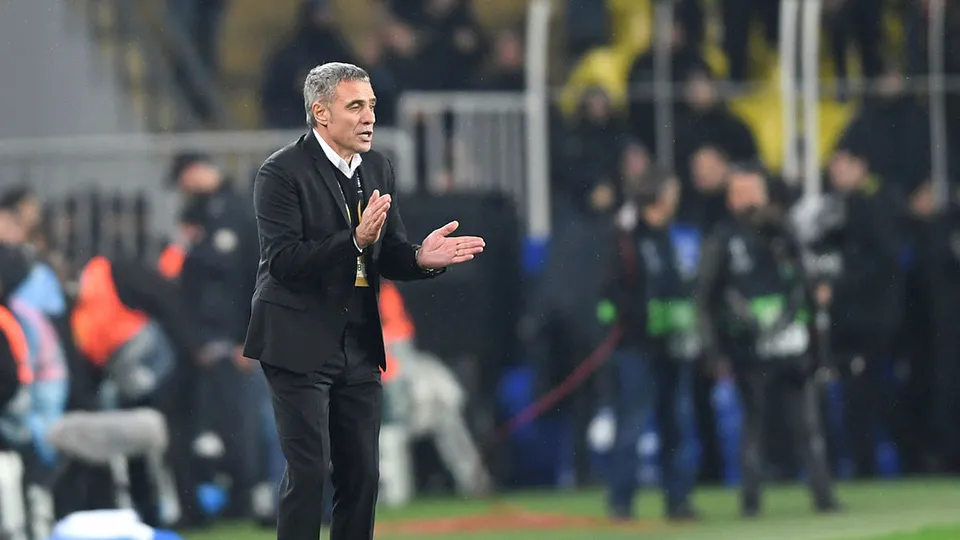 Beşiktaş Ersun Yanal'a ters geliyor