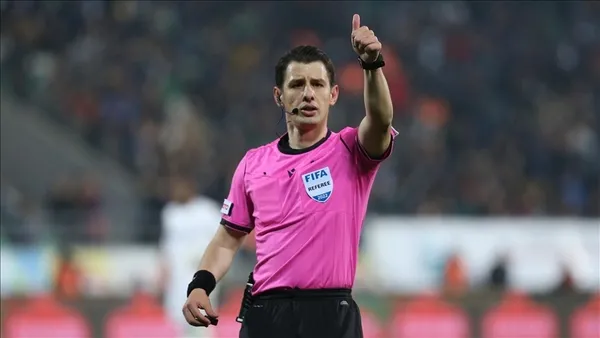 halil-umut-meler-3-kez-fenerbahce-galatasaray-derbisi-yonetecek-iste-melerin-derbi-karnesi-1673162161792.jpg Halil Umut Meler 3. kez Fenerbahçe-Galatasaray derbisi yönetecek! İşte Meler'in derbi karnesi - 1