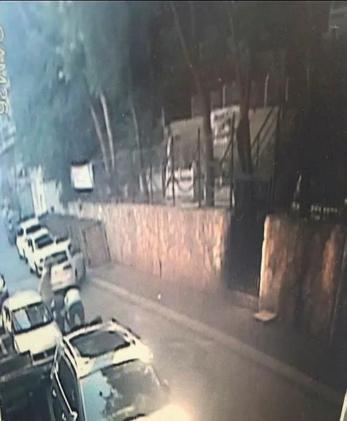 1688543336718.jpeg İstanbul'da sokak ortasında kasklı dehşet! Pusu kurup kurşunladılar! Olay anları kamerada - 4