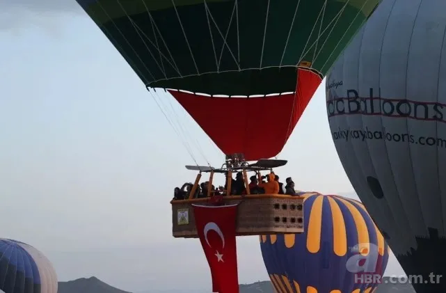 Kapadokya'da 19 Mayıs şöleni: Türk bayraklı balonlar gökyüzünde dalgalandı 7