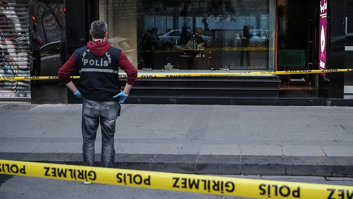 Gaziantep'te film sahnelerini aratmayan vurgun! Biber gazlı kuyumcu soygununda 1 kilo altın çalındı