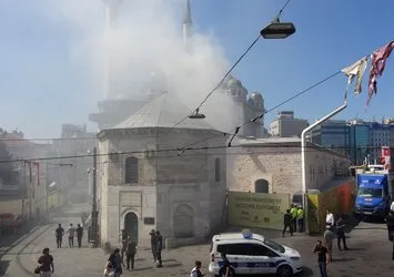 Taksim Meydanı’nda korkutan yangın