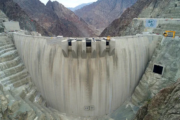 yusufeli-baraji-ozellikleri-yusufeli-baraji-hangi-akarsu-uzerindedir-turkiyenin-en-buyuk-baraji-yuksekligi-kac-1669118176891.jpg YUSUFELİ BARAJI ÖZELLİKLERİ: Yusufeli Barajı hangi akarsu üzerindedir? Türkiye'nin en büyük barajı yüksekliği kaç metre? - 5