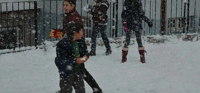 HAVA DURUMU | Alarm verildi! Bomba siklon geliyor! İstanbul Valisi tarih verdi: Beklenen kar ne zaman yağacak? Bir uyarı da AKOM’dan