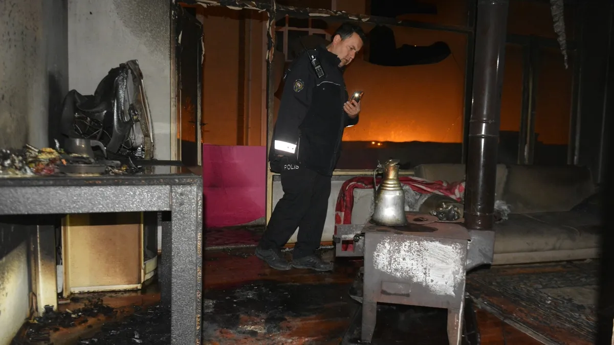 Ordu’da 5 katlı binada soba yangını! Anne ve oğlu yaralandı