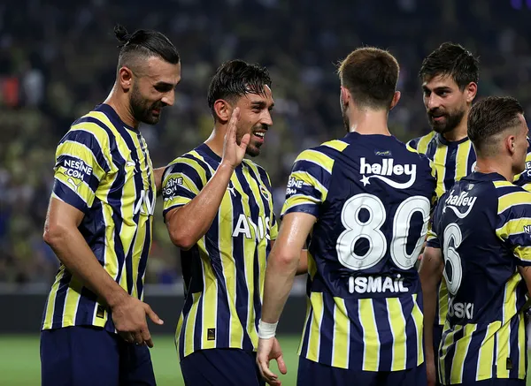 fenerbahce-dosta-guven-dusmana-korku-veriyor-fenerbahce-4-1-austria-wien-mac-sonucu-ozet-1661453953652.jpg Fenerbahçe dosta güven düşmana korku veriyor! Fenerbahçe 4-1 Austria Wien (MAÇ SONUCU-ÖZET) - 4