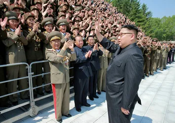Kuzey Kore'den yeni hamle! Kim Jong onayladı