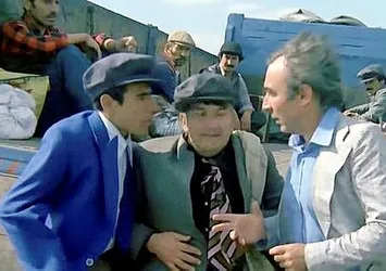 Yeşilçam'ın efsane filmi Banker Bilo gerçek oldu! Göçmenlere Maho oyunu