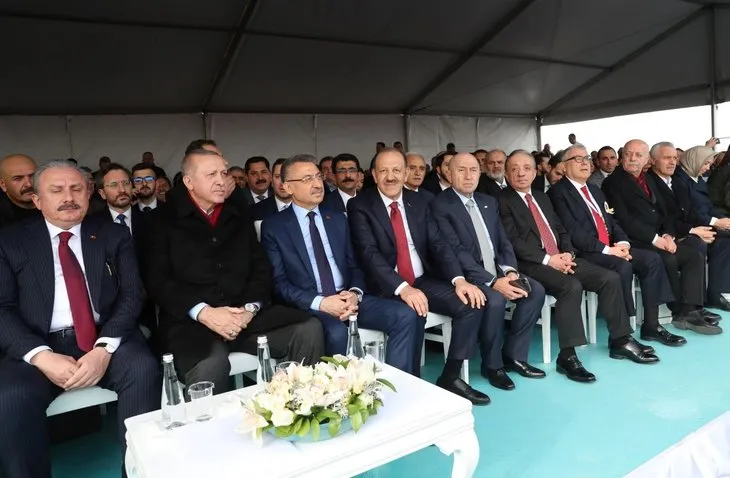 Başkan Erdoğan kurdeleyi kesip otomobille yolu test etti! Kuzey Marmara Otoyolu Kınalı-Odayeri Kesimi açıldı...